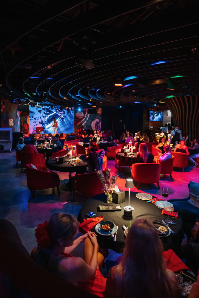 Chalet Berezka Restaurant Selects Cyclops Lighting and K-array