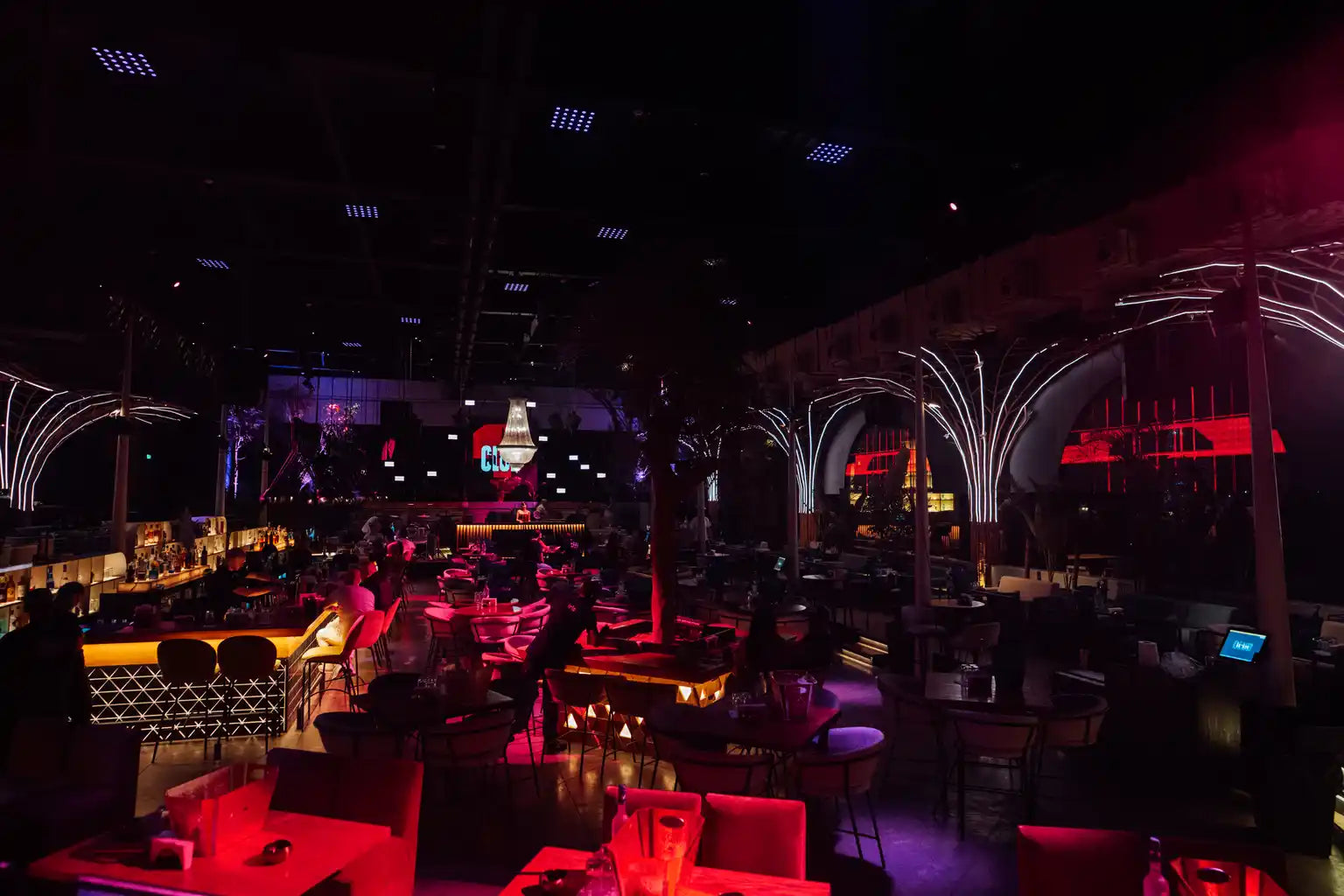 Cyclops Lighting Elevates the Experience at Iris Dubai