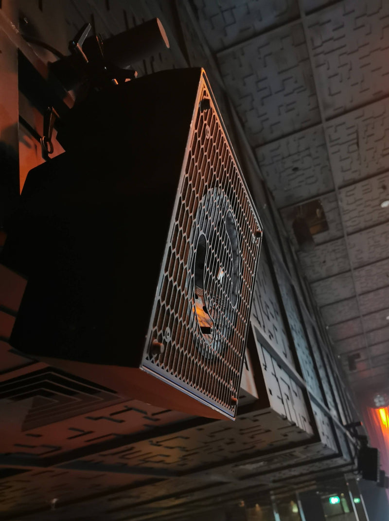 Slider image for Cirque le Soir Opens with K-Array